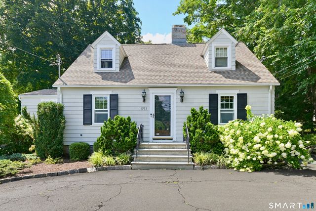 1923 Huntington Turnpike, Trumbull, CT 06611
