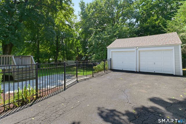 1923 Huntington Turnpike, Trumbull, CT 06611
