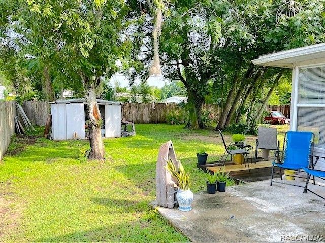 28 S Davis Street, Beverly Hills, FL 34465