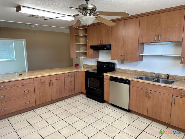 21464 Horned Frog Road, Salado, TX 76571