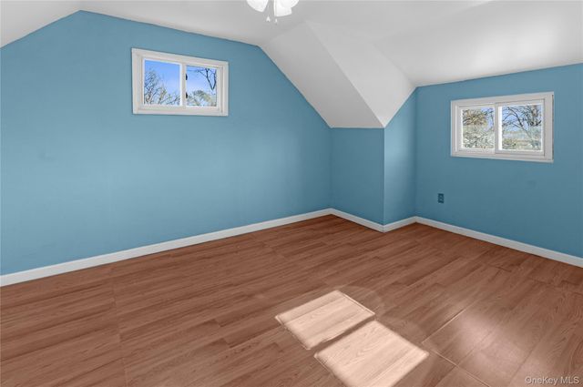 9 Farragut Avenue, Bay Shore, NY 11706