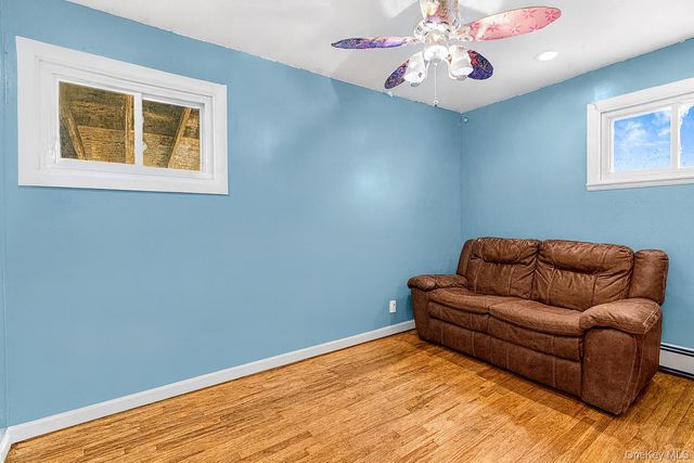 9 Farragut Avenue, Bay Shore, NY 11706