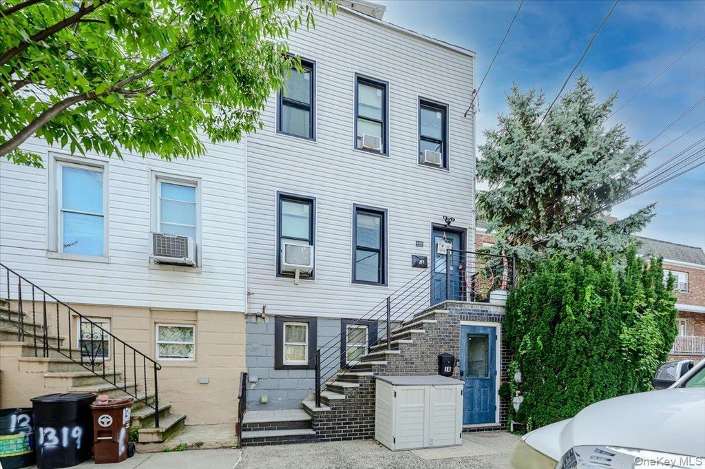 1321 Balcom Avenue 1, Bronx, NY 10461 — exterior