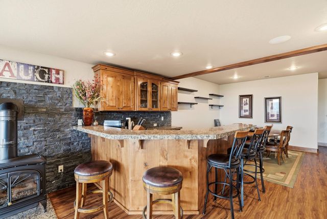 8924 E Courtview Ln, Spokane, WA 99217