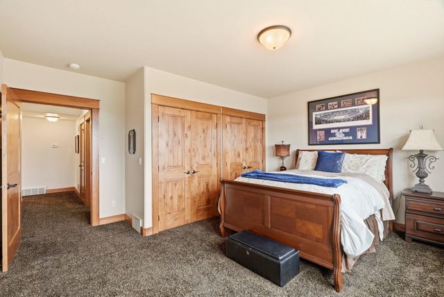 8924 E Courtview Ln, Spokane, WA 99217