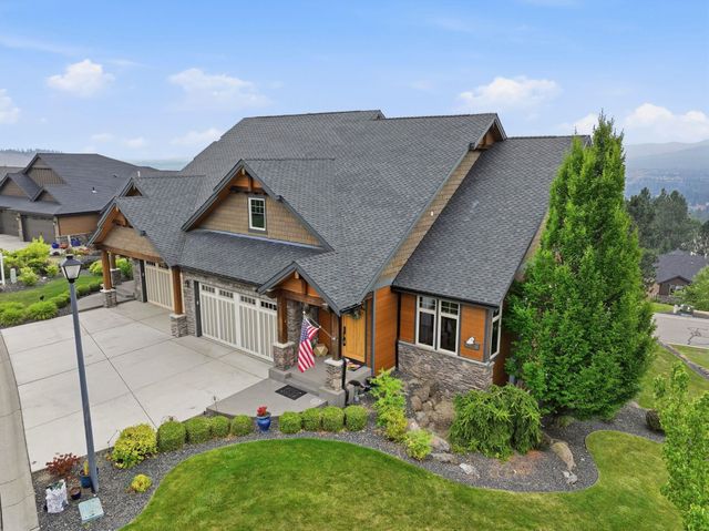 8924 E Courtview Ln, Spokane, WA 99217