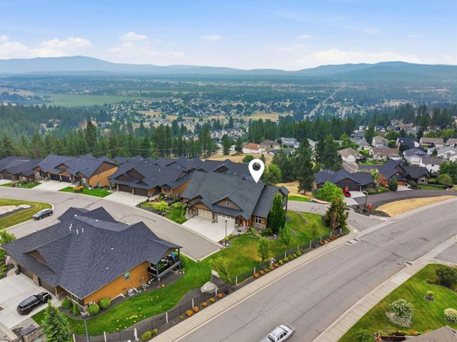 8924 E Courtview Ln, Spokane, WA 99217