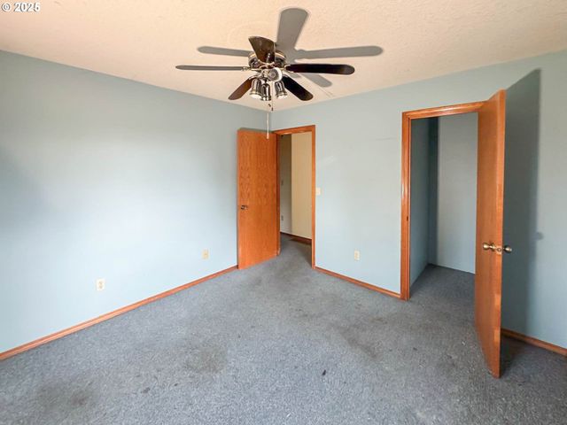 10588 Se 96TH Ave, Happy Valley, OR 97086