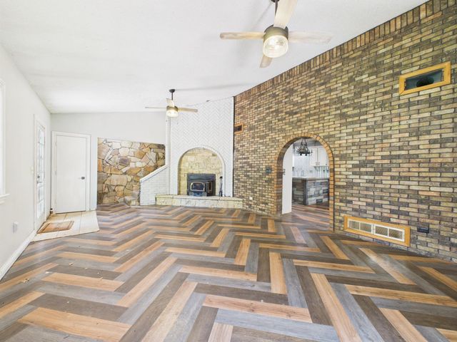 7000 W Ocieo St, Wichita, KS 67205