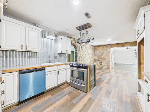 7000 W Ocieo St, Wichita, KS 67205