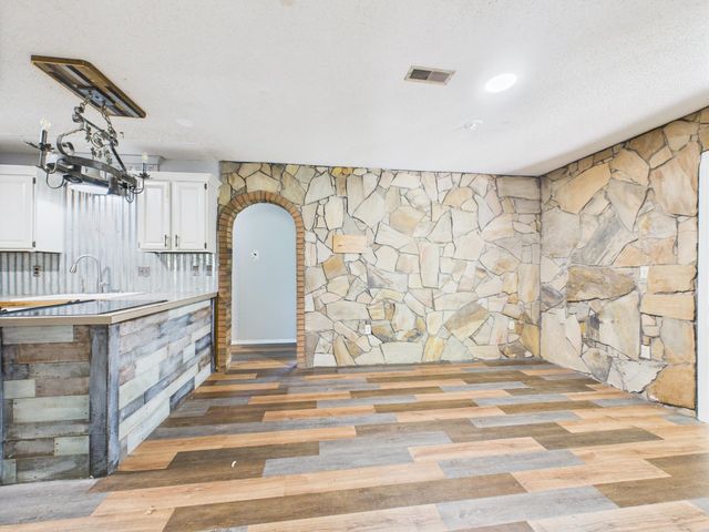 7000 W Ocieo St, Wichita, KS 67205