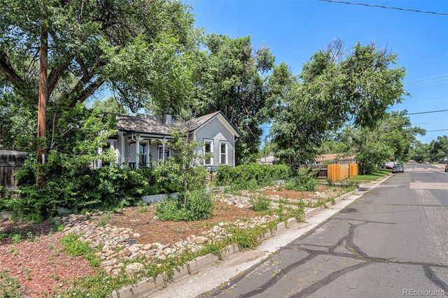 1914 E Monument Street, Colorado Springs, CO 80909