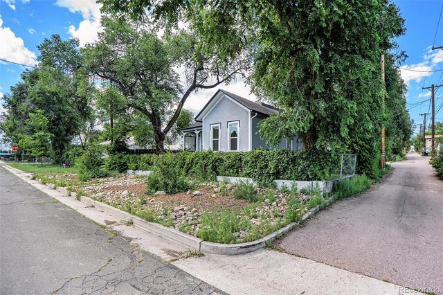 1914 E Monument Street, Colorado Springs, CO 80909