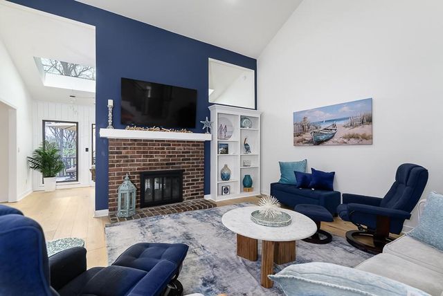 12434 W 85TH Terrace, Lenexa, KS 66215