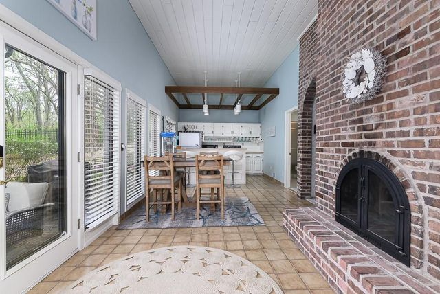 12434 W 85TH Terrace, Lenexa, KS 66215