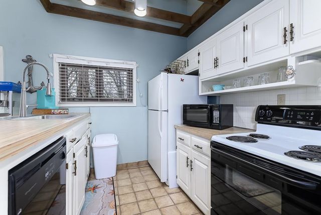 12434 W 85TH Terrace, Lenexa, KS 66215