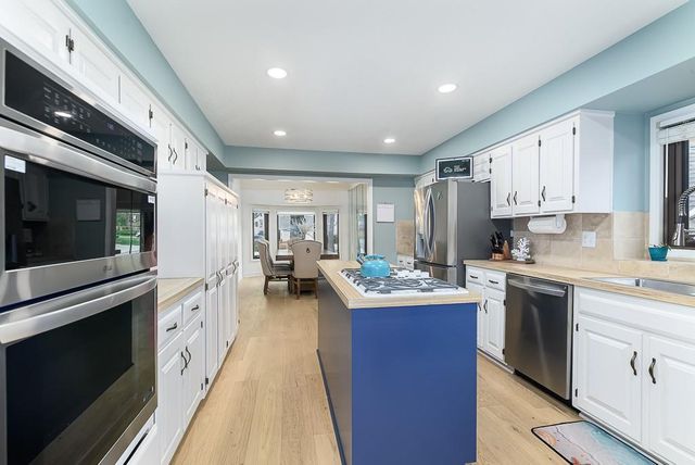 12434 W 85TH Terrace, Lenexa, KS 66215