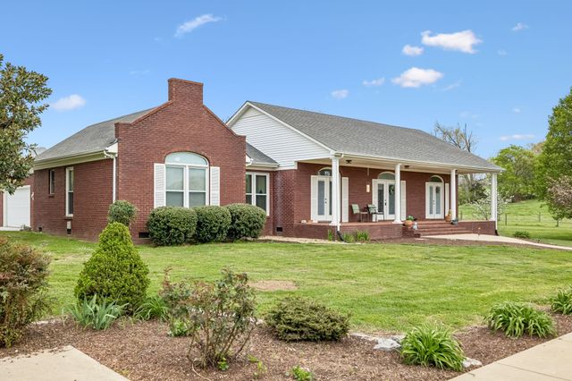 2914 Valley Creek Rd, Culleoka, TN 38451