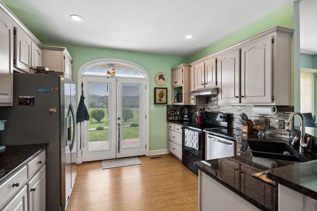 2914 Valley Creek Rd, Culleoka, TN 38451