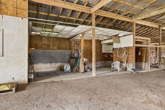 2914 Valley Creek Rd, Culleoka, TN 38451