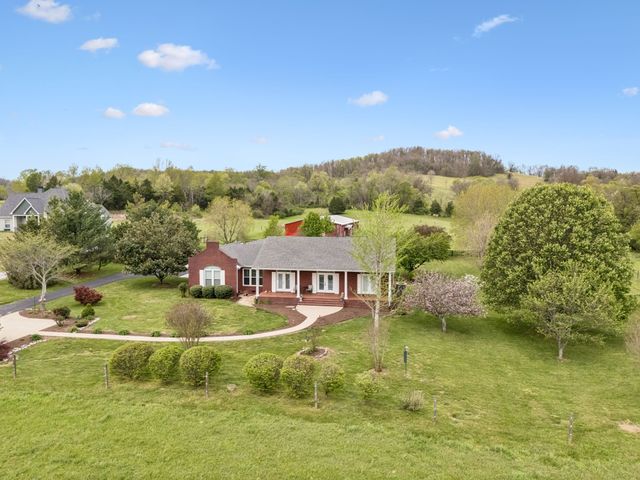 2914 Valley Creek Rd, Culleoka, TN 38451