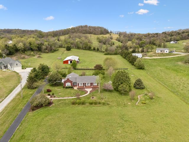 2914 Valley Creek Rd, Culleoka, TN 38451