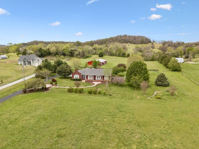 2914 Valley Creek Rd, Culleoka, TN 38451