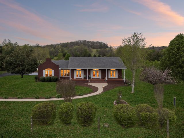 2914 Valley Creek Rd, Culleoka, TN 38451