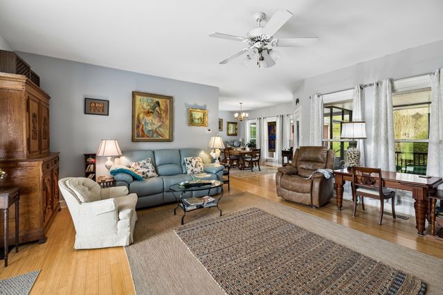 2914 Valley Creek Rd, Culleoka, TN 38451
