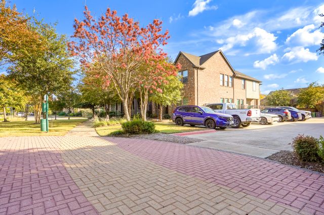 1229 Harris Hawk Way, Arlington, TX 76005