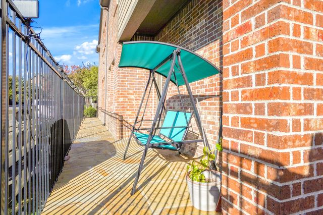 1229 Harris Hawk Way, Arlington, TX 76005