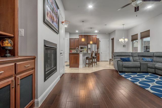 1229 Harris Hawk Way, Arlington, TX 76005