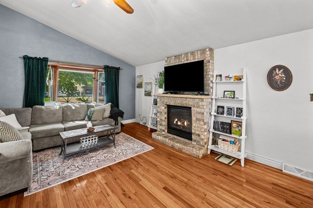 2343 46th Street Court, Rock Island, IL 61201