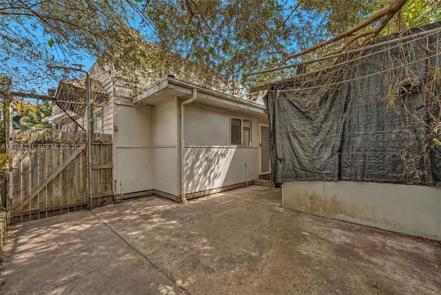 7740 NW 9th Ave, Miami, FL 33150