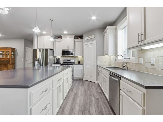 9718 Ne 106TH St, Vancouver, WA 98662