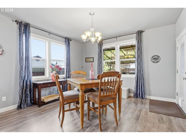 9718 Ne 106TH St, Vancouver, WA 98662