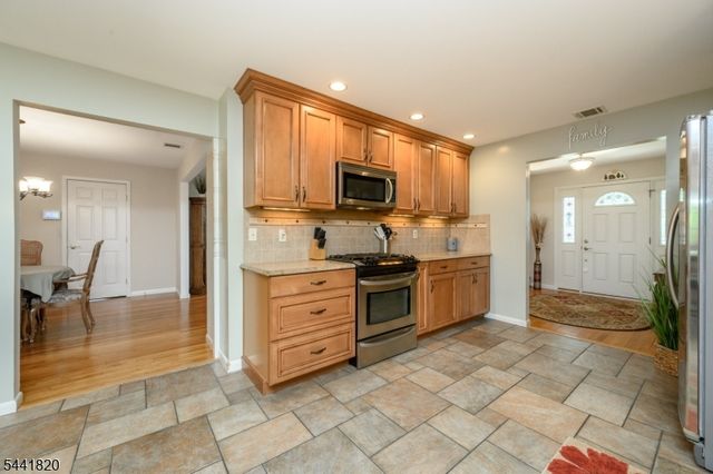 29 Rutgers Rd, Clark Twp., NJ 07066
