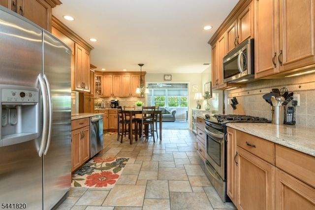 29 Rutgers Rd, Clark Twp., NJ 07066