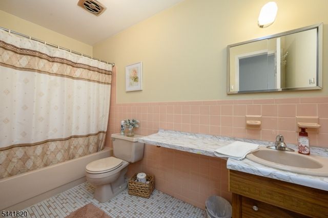 29 Rutgers Rd, Clark Twp., NJ 07066