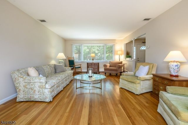 29 Rutgers Rd, Clark Twp., NJ 07066