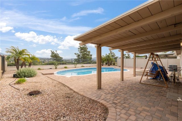 33281 Via Chapparo, Temecula, CA 92592
