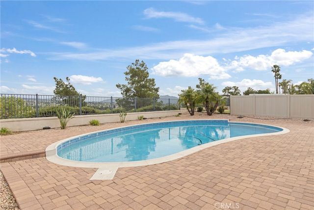 33281 Via Chapparo, Temecula, CA 92592