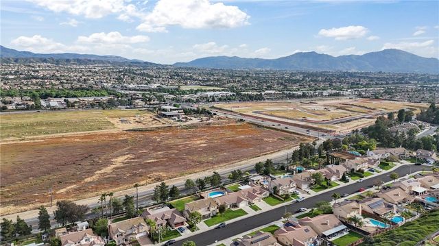 33281 Via Chapparo, Temecula, CA 92592