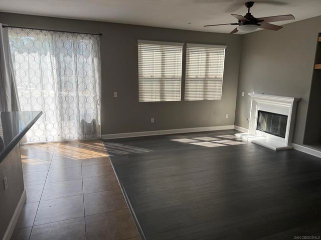 293 Reef Point Way Unit 5, Oceanside, CA 92058