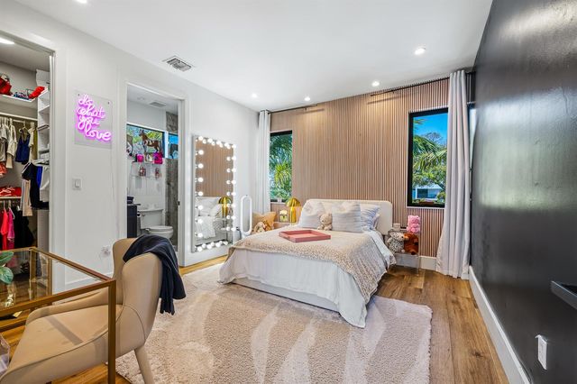 549 NE 10TH Avenue, Fort Lauderdale, FL 33301