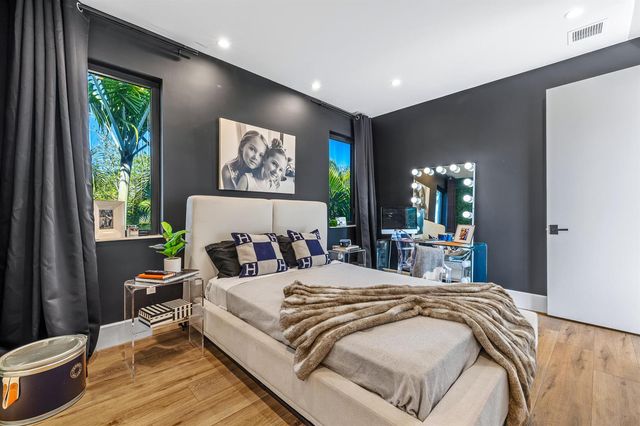 549 NE 10TH Avenue, Fort Lauderdale, FL 33301