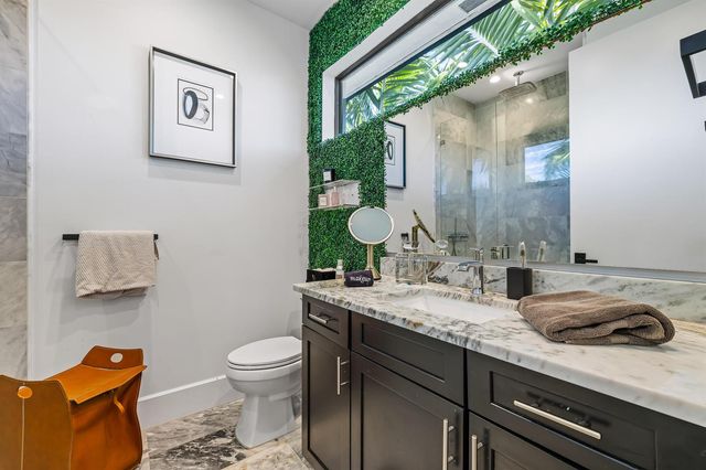 549 NE 10TH Avenue, Fort Lauderdale, FL 33301