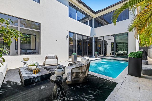 549 NE 10TH Avenue, Fort Lauderdale, FL 33301