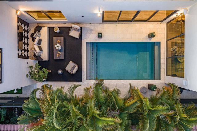 549 NE 10TH Avenue, Fort Lauderdale, FL 33301