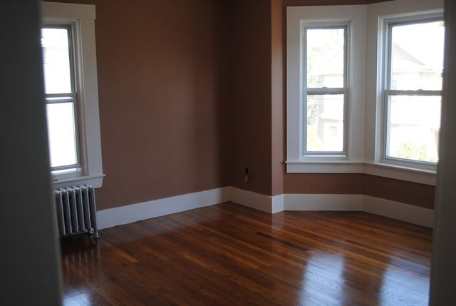 31 Walnut 2, Waltham, MA 02453